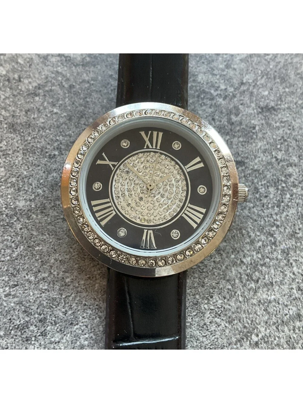 Beautiful Croton Womens Watch 36mm Silver Tone Case W/Crystal Accents A20